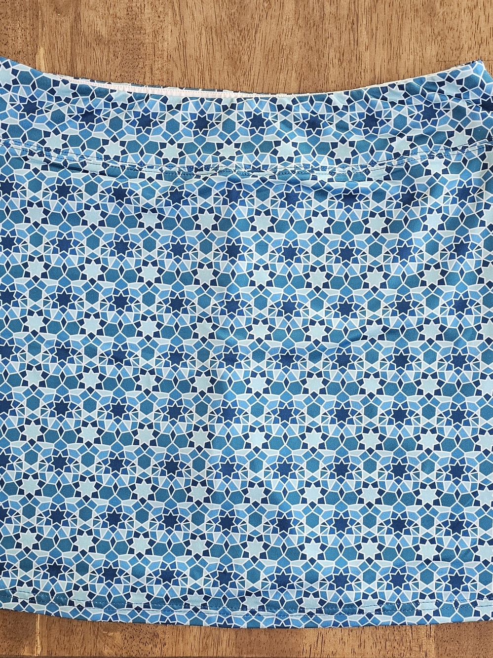 Ekouaer Blue Mosaic Print Women’s Skort Size LARGE